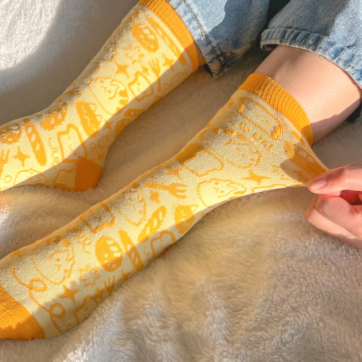 Many Loaves Cat and Bread Socks
